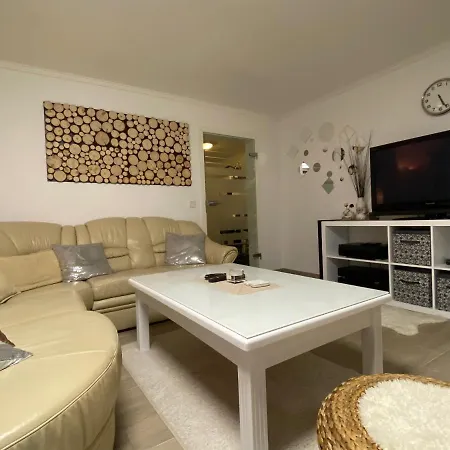 Apartment Ds *